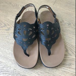 Women’s 8.5 Rockport thong sandal